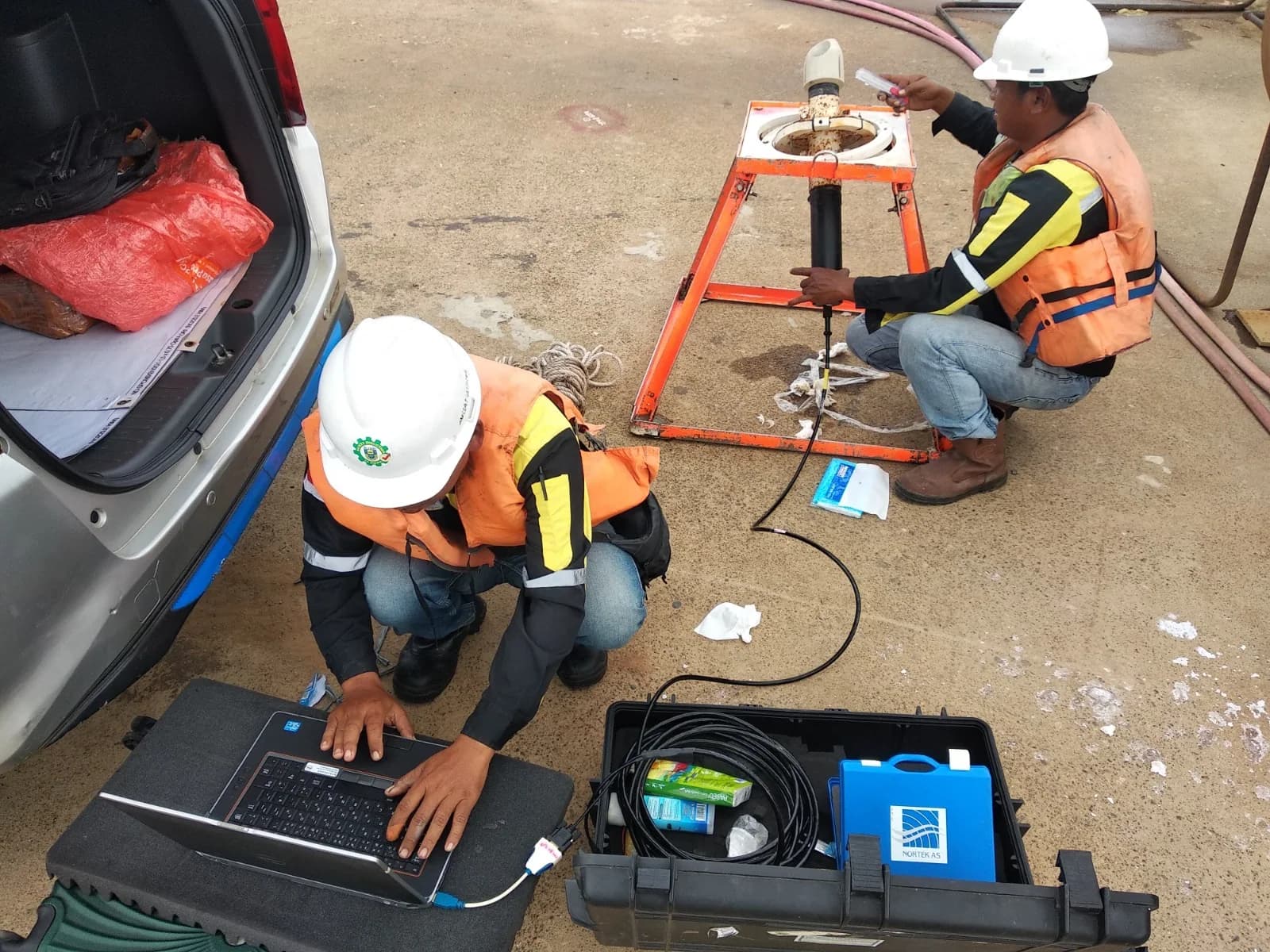 Persiapan ADCP — Persiapan instrumen dan data di lapangan.